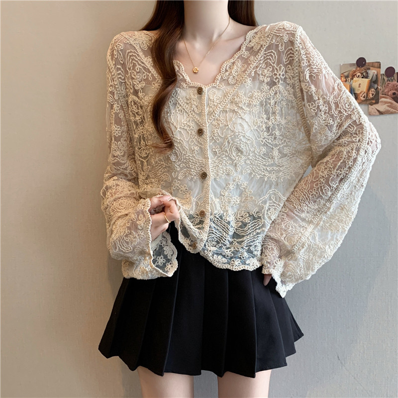 V-neck hollow large yard shirt outside the ride crochet tops