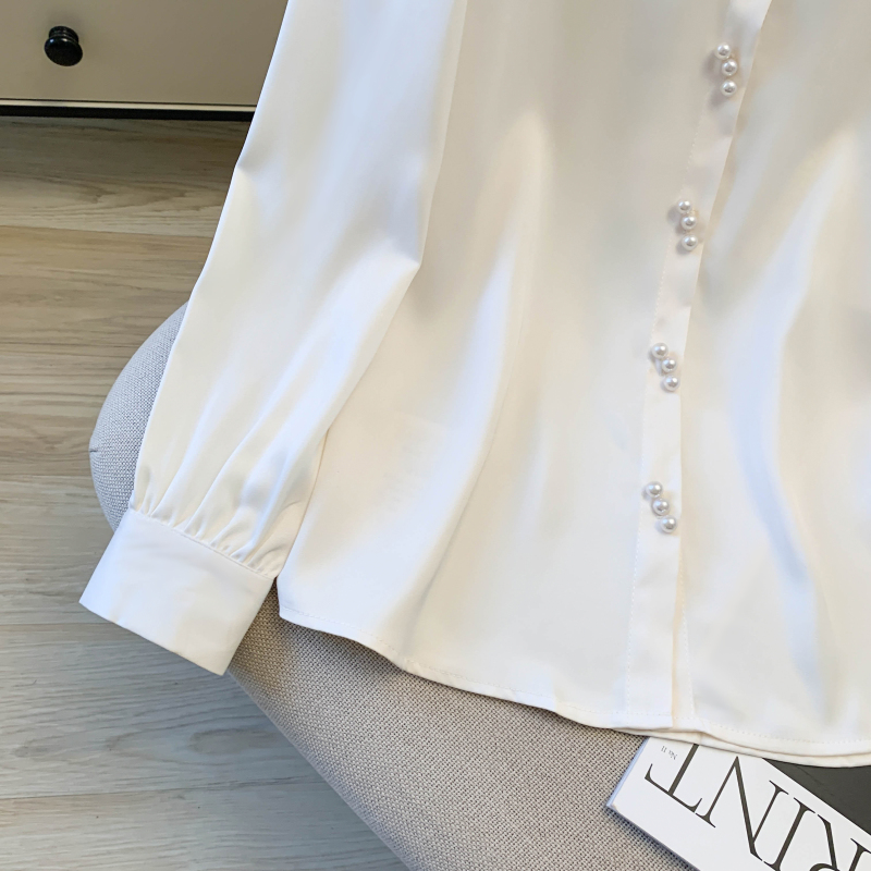 Spring Casual pearl buckle shirt for women
