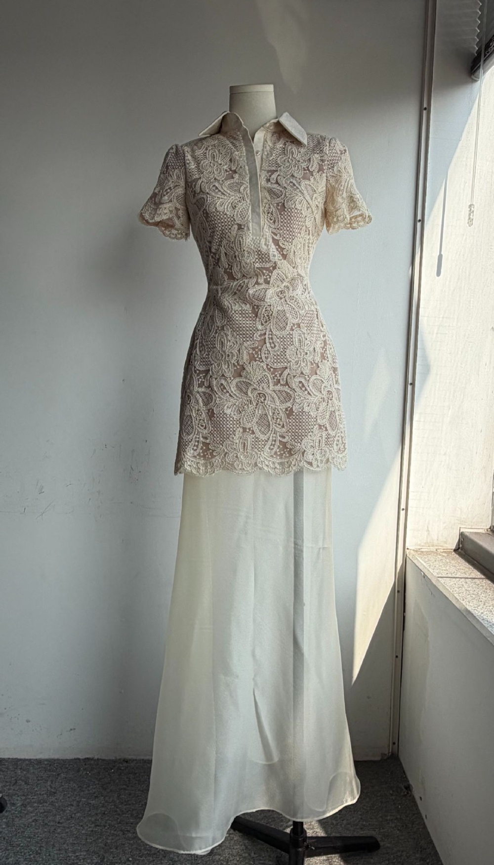 Hollow pinched waist short sleeve dress for women