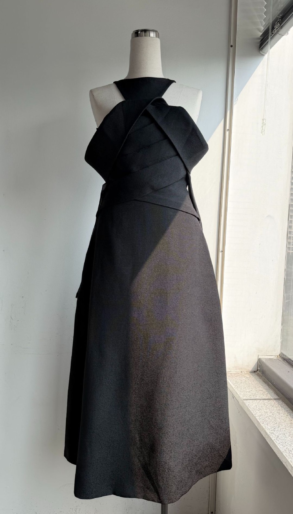 Elegant niche big skirt formal dress ladies black long dress