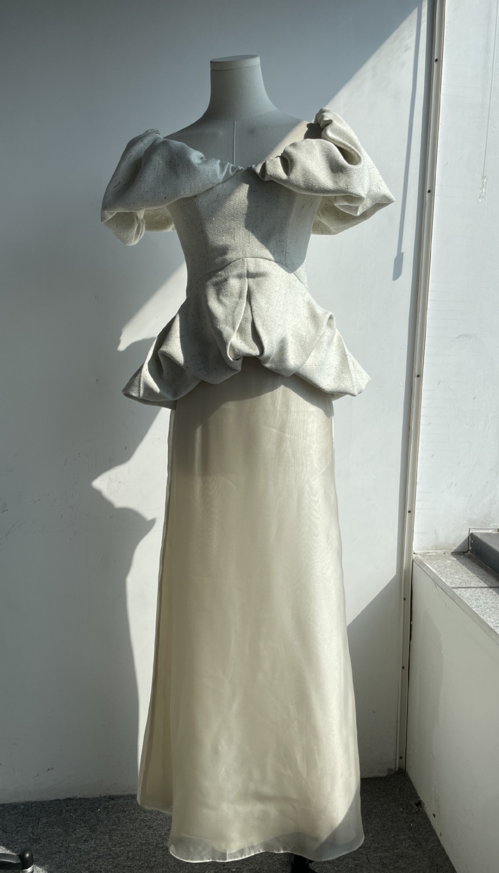 Temperament bud sleeve tops niche skirt a set