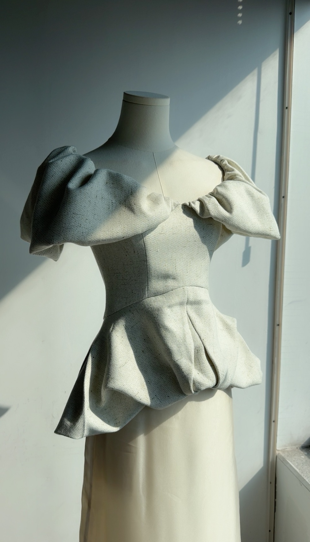 Temperament bud sleeve tops niche skirt a set