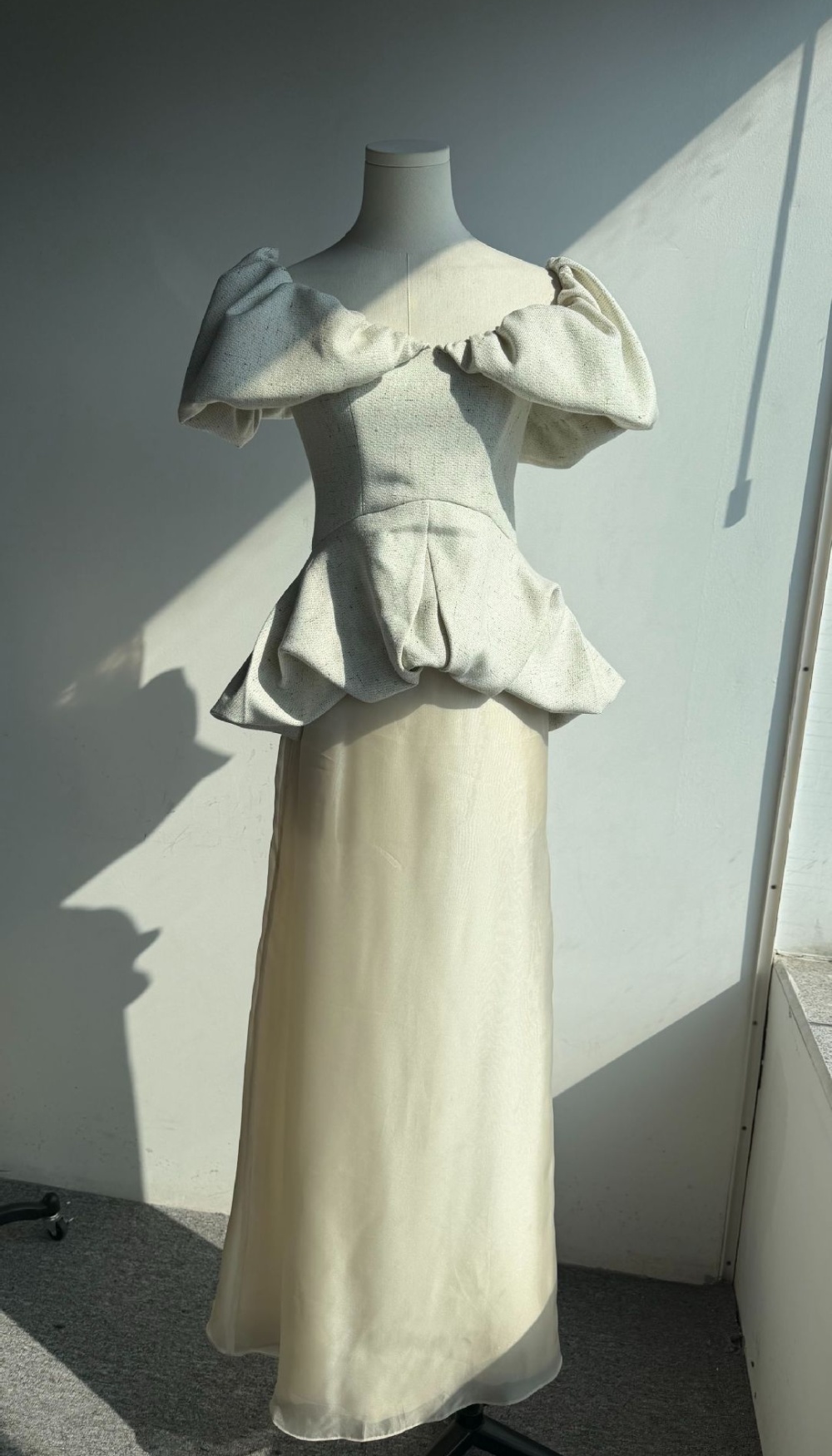 Temperament bud sleeve tops niche skirt a set