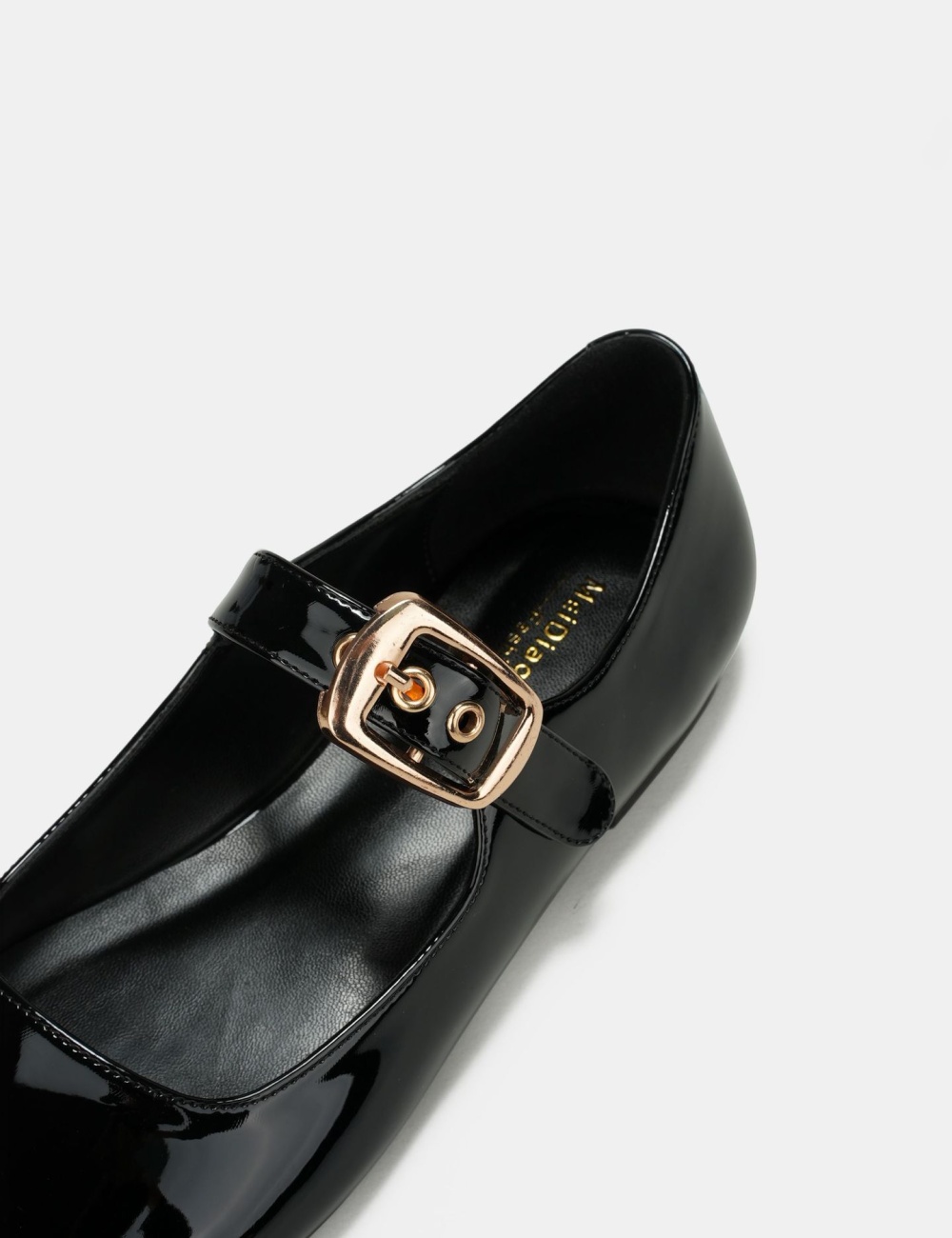 Simple cowhide patent leather flattie low silk shoes