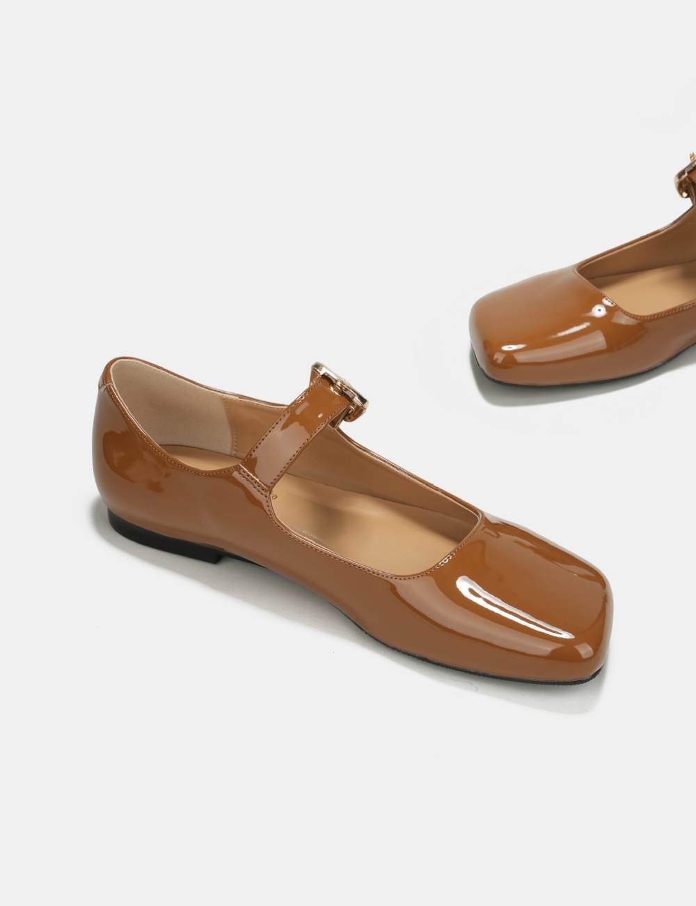 Simple cowhide patent leather flattie low silk shoes