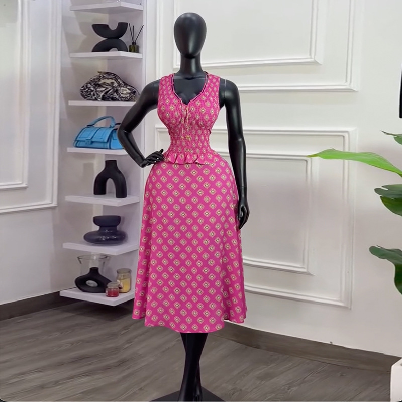 Sleeveless tops V-neck skirt a set for women