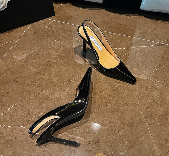 Elegant fine-root elastic band sandals