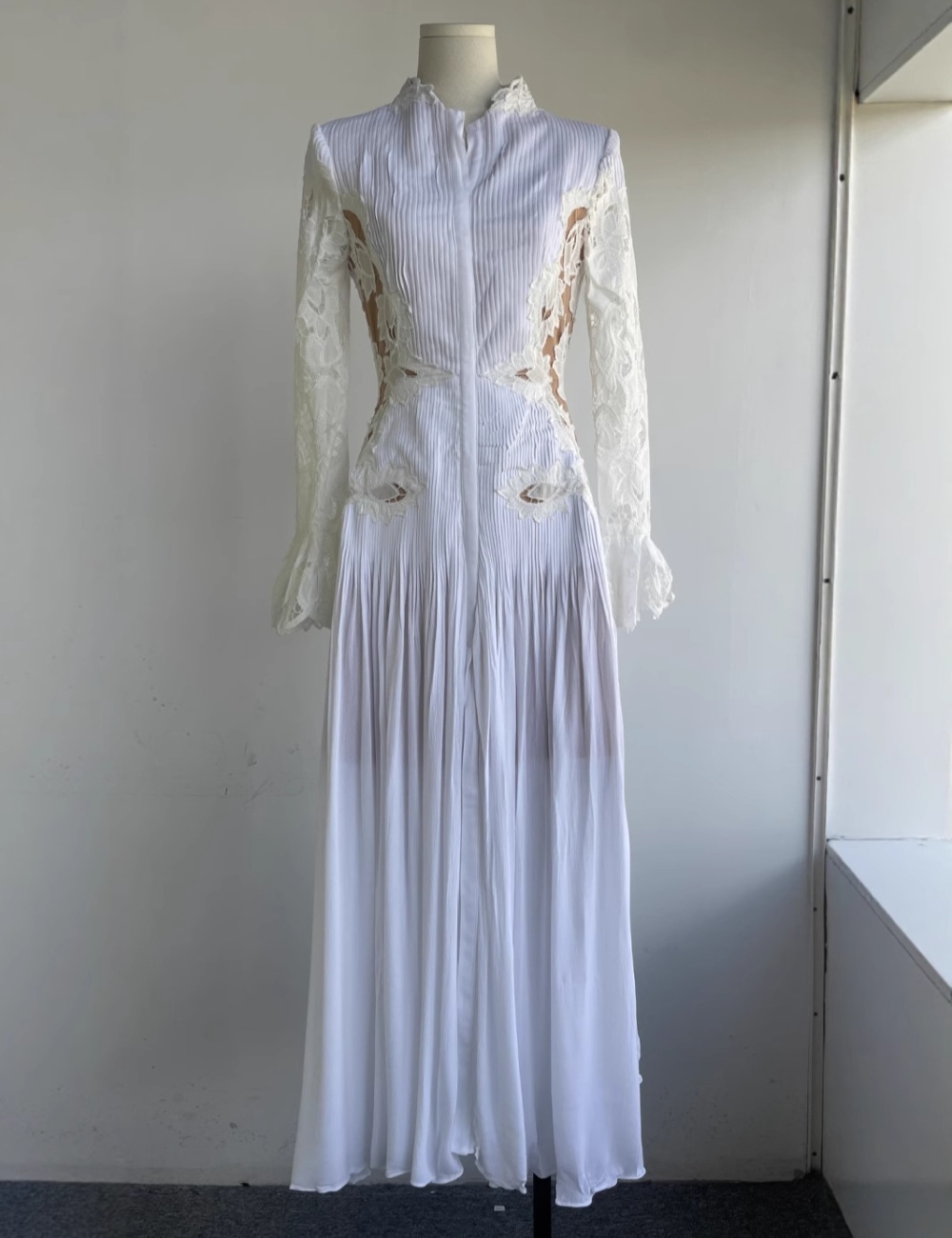 White hollow formal dress trumpet sleeves long dress