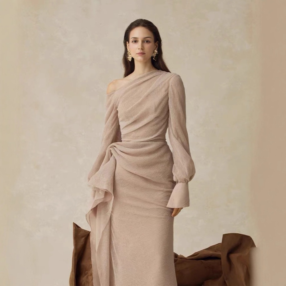 Ladies pinched waist long dress fold niche dress