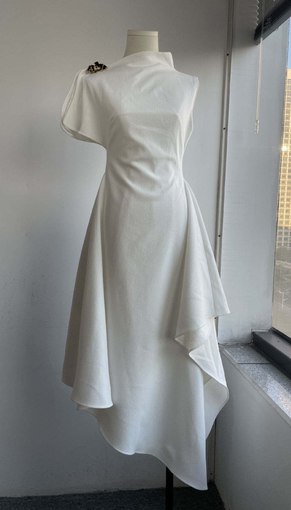 Light pinched waist formal dress long elegant dress