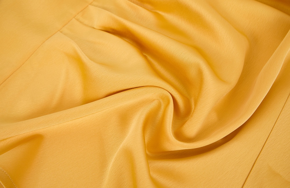 Conjoined asymmetry fold satin spring and summer dress