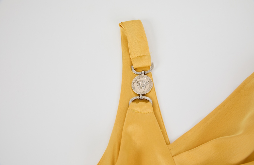 Conjoined asymmetry fold satin spring and summer dress