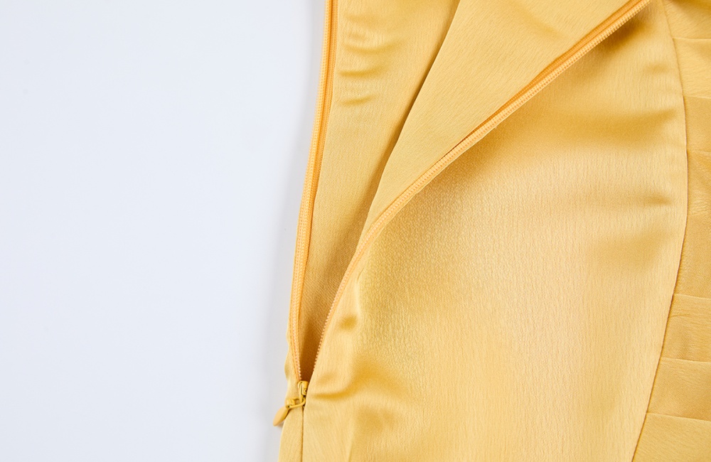 Spring and summer satin conjoined fold clipping dress