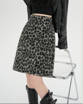 Lambs wool skirt autumn and winter short skirt for women