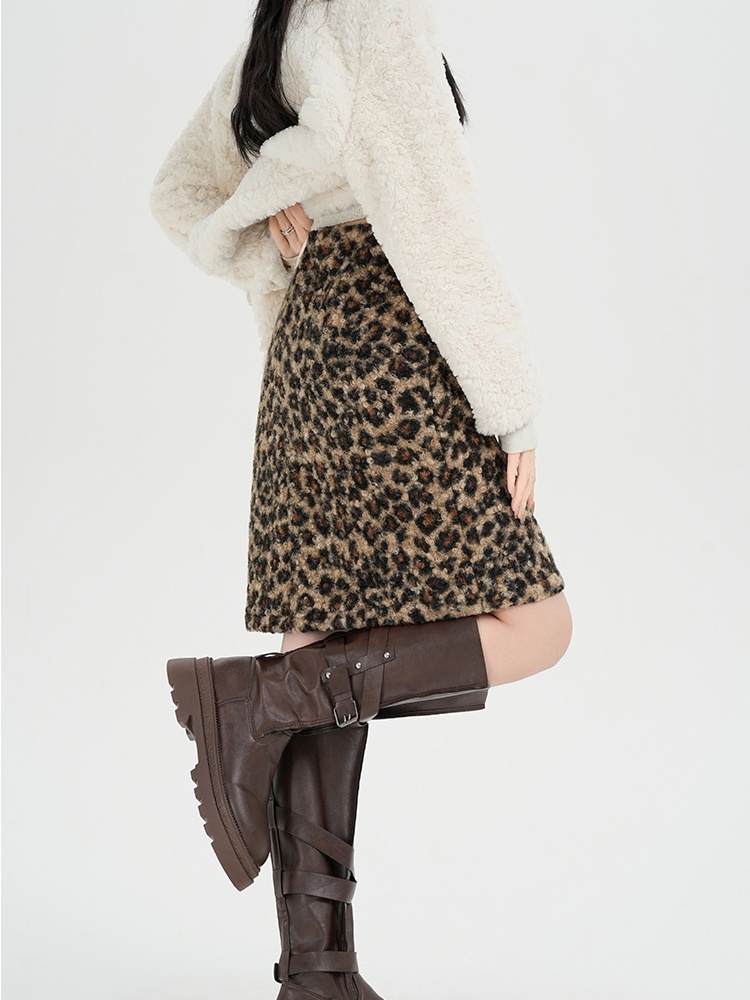 Lambs wool skirt autumn and winter short skirt for women