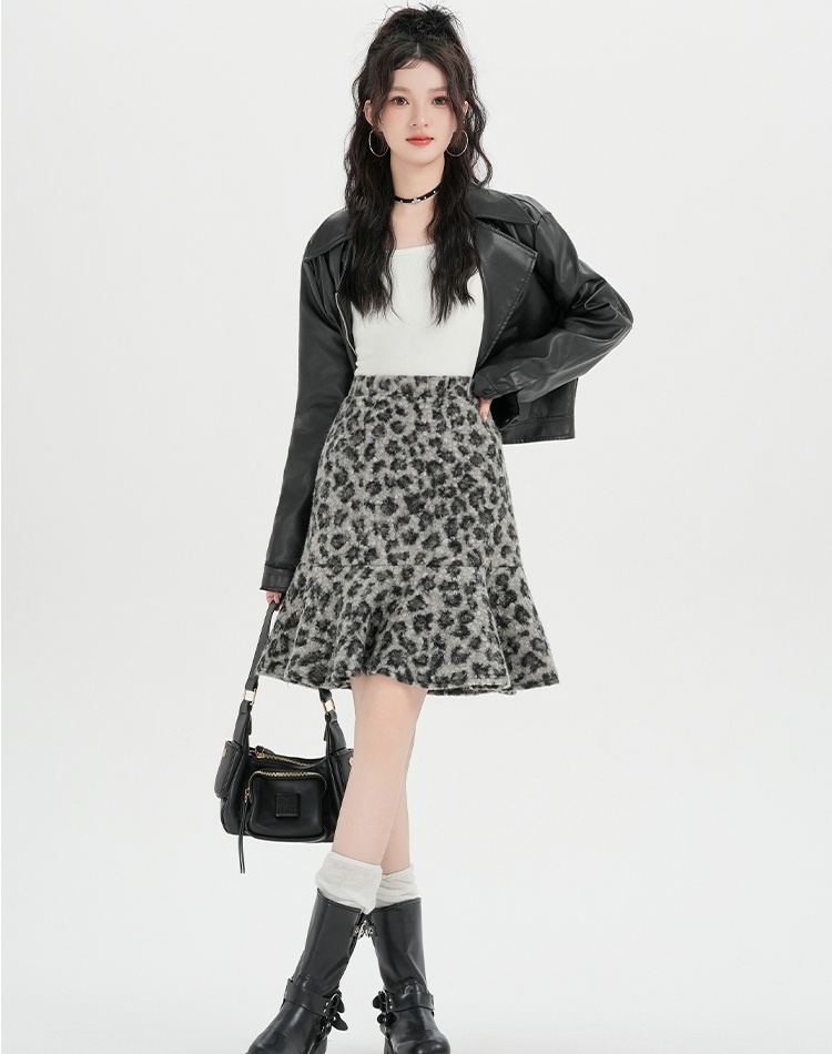 Lambs wool skirt package hip short skirt for women