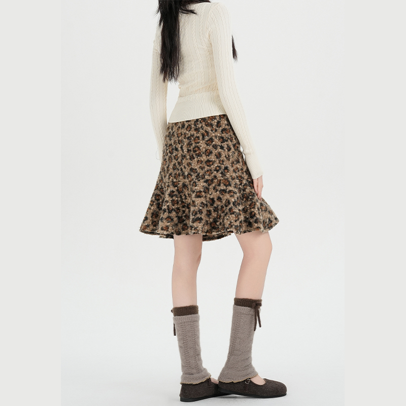 Lambs wool skirt package hip short skirt for women