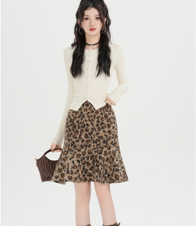 Lambs wool skirt package hip short skirt for women