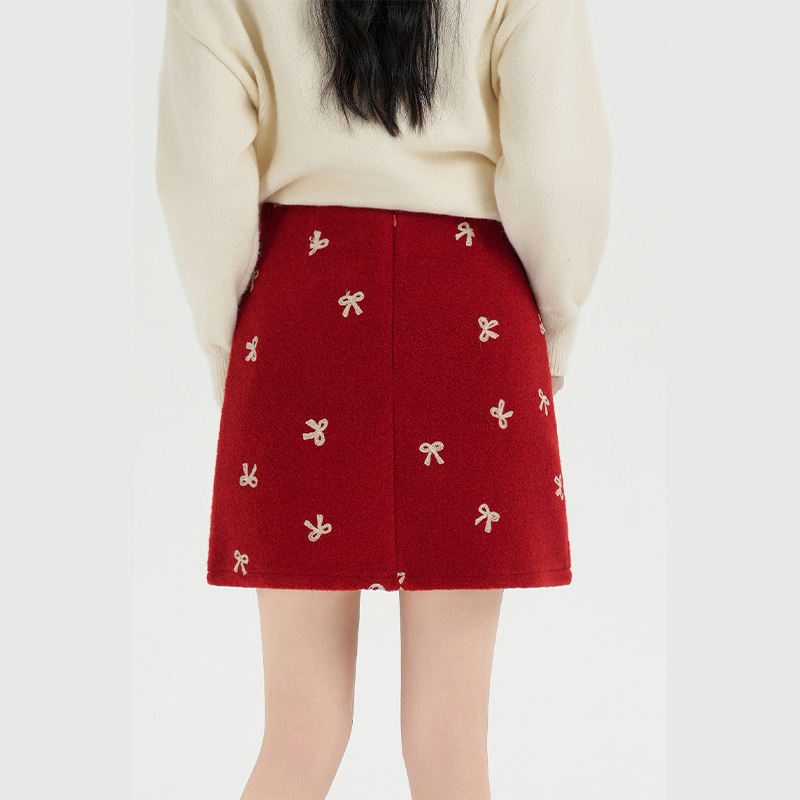 Slim embroidery short skirt red skirt