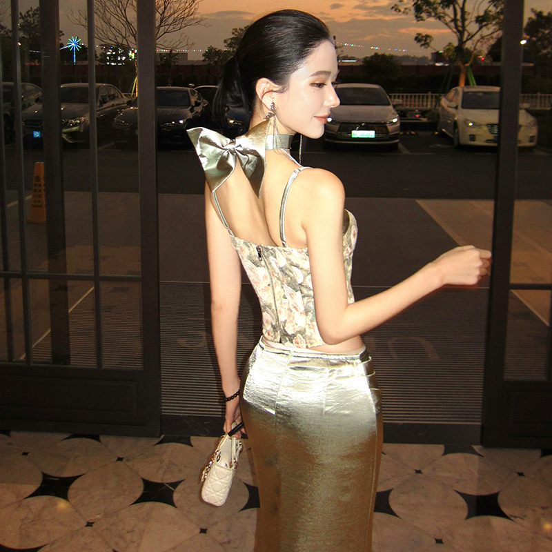 Package hip halter tops floral long skirt a set