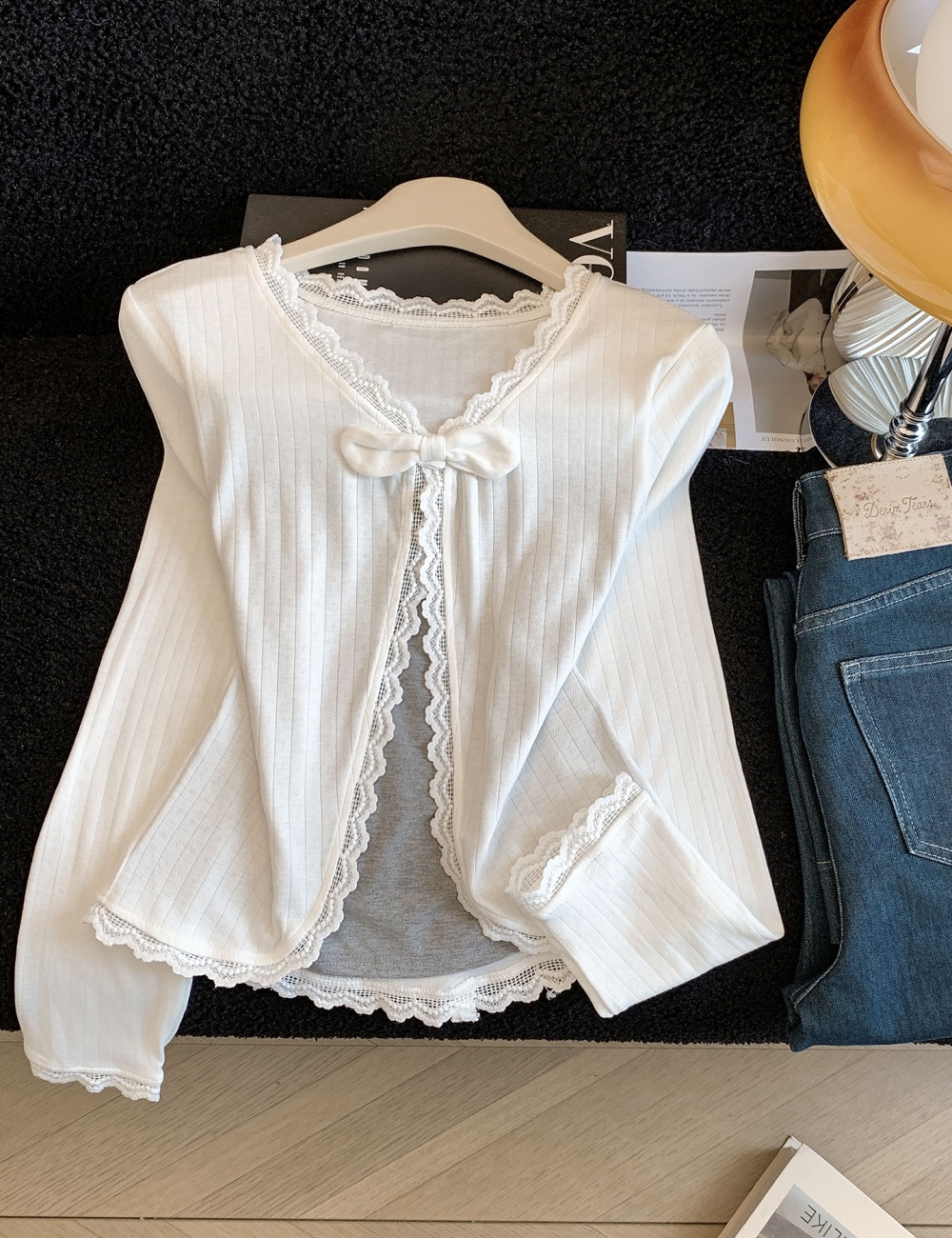 Refreshing lace V-neck long sleeve bow T-shirt for women