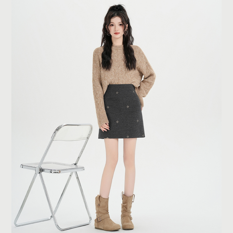 Package hip short skirt embroidery skirt for women