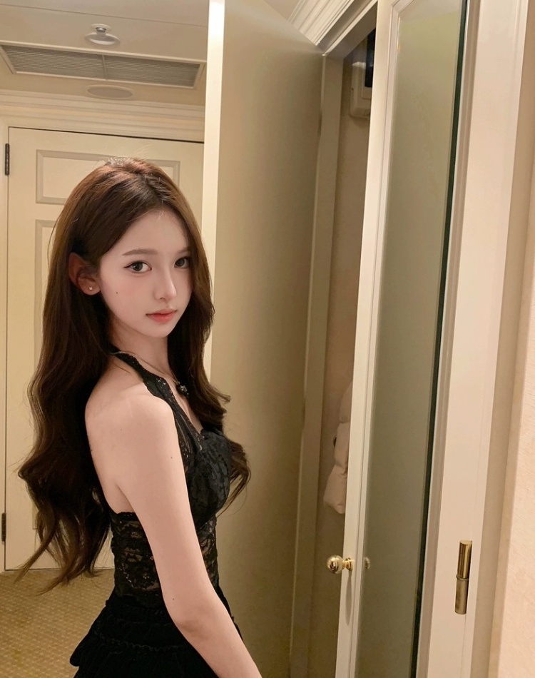 All-match frenum sexy summer fold halter slim sling lace vest