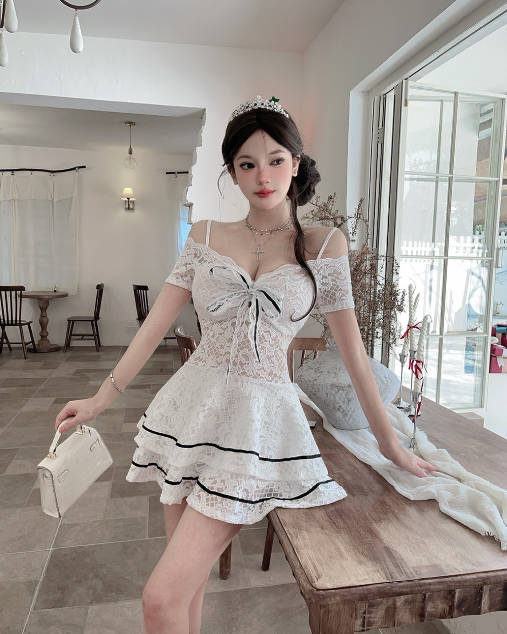 Lace pinched waist big skirt hollow short dress