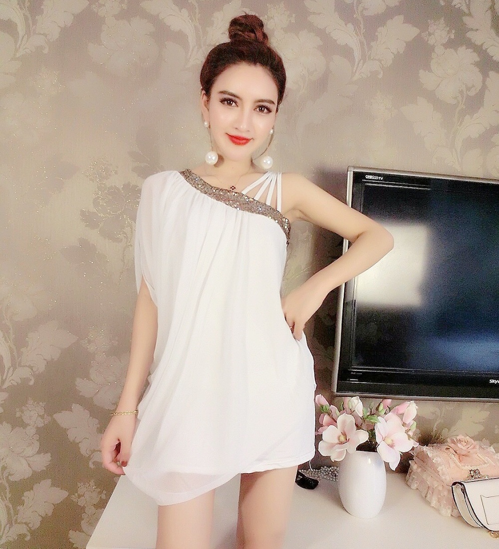Package hip elegant sloping shoulder sexy composite wire dress