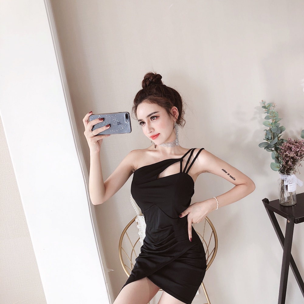 Irregular sexy package hip wrinkle dress