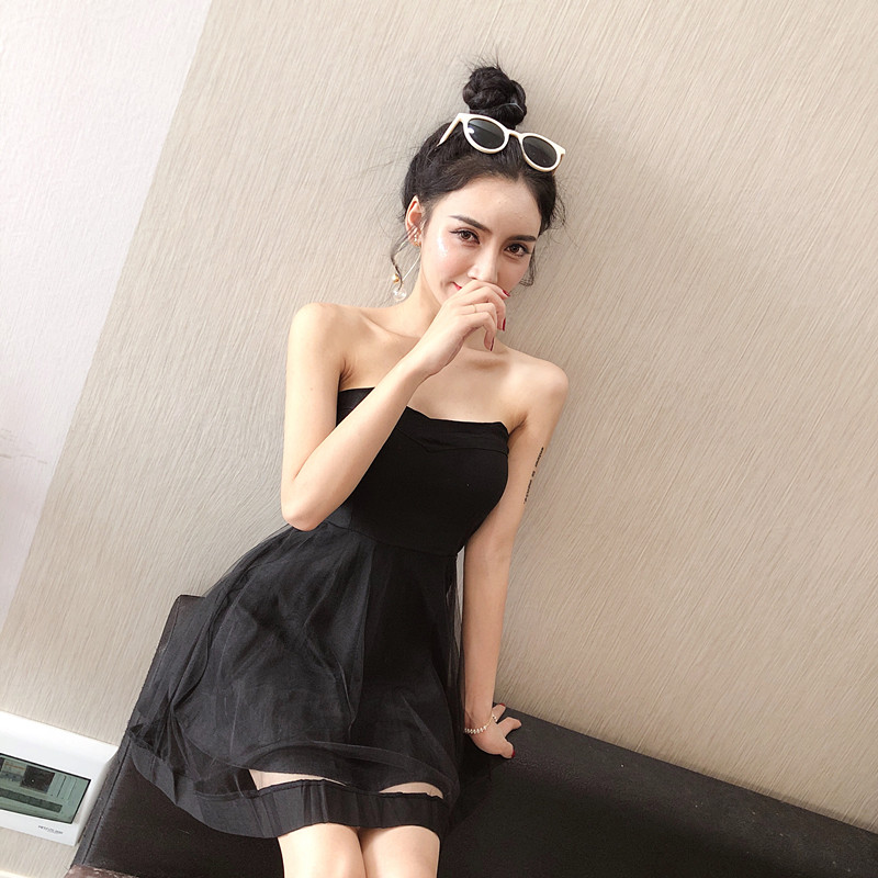 Nightclub sexy wrapped chest dress