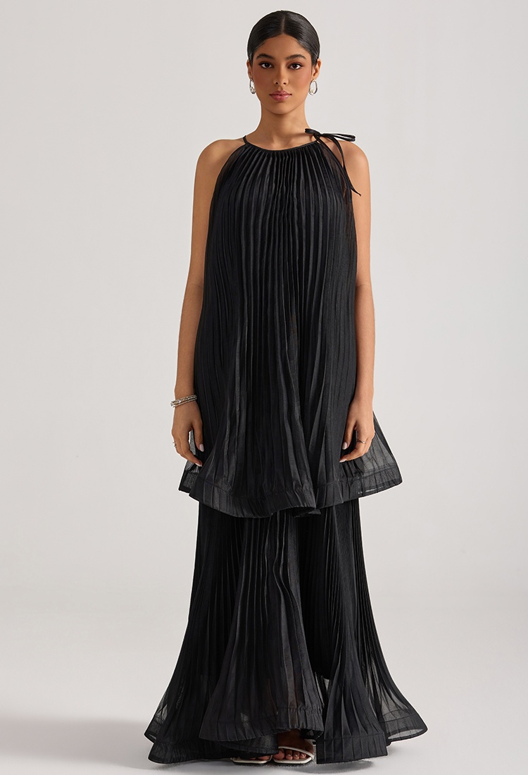 Crimp seaside dress halter big skirt long dress