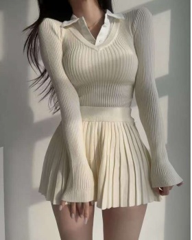 Pleated spring sweater V-neck gray short skirt 2pcs set