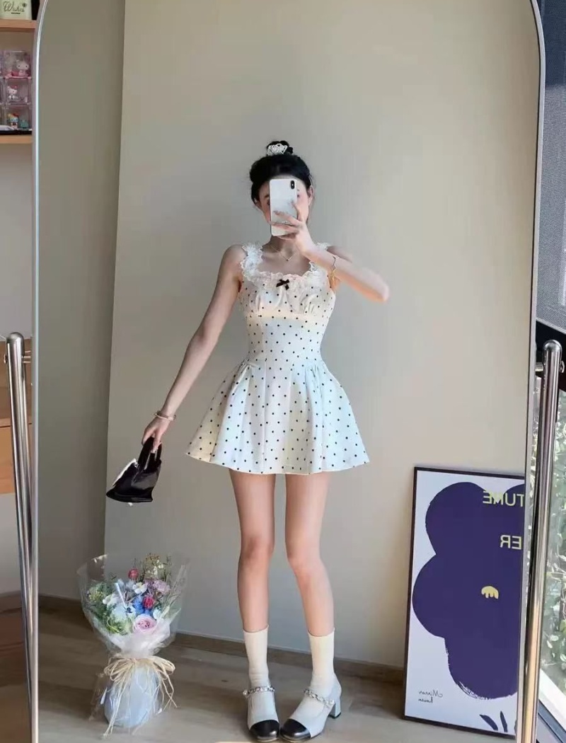 Spring polka dot short sleeveless dress lace sling dress