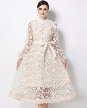 Elegant pinched waist long sleeve embroidery slim dress