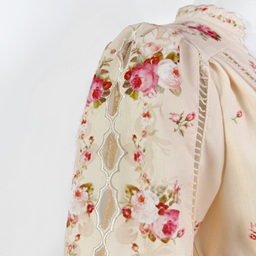 Hollow pinched waist printing T-back long sleeve lace dress