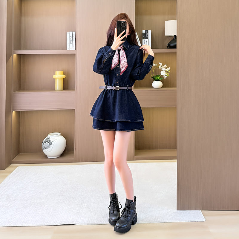 Student show young dress college style T-back