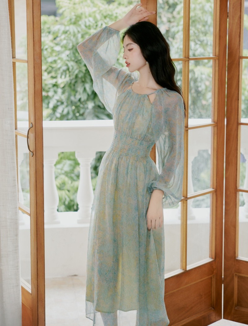 Beautiful pinched waist dress floral halter long dress