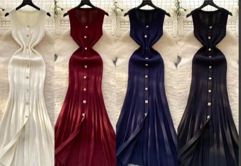 Split long summer knitted sleeveless pinched waist dress