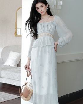 Square collar crinkling high temperature dress