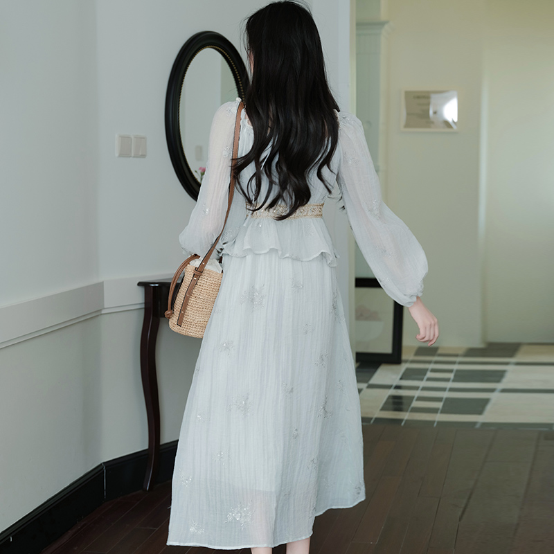 Square collar crinkling high temperature dress