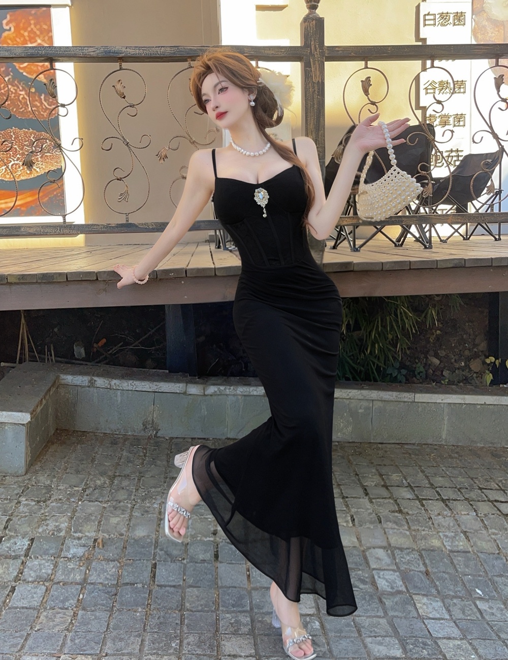 V-neck sling long dress with chest pad formal dress