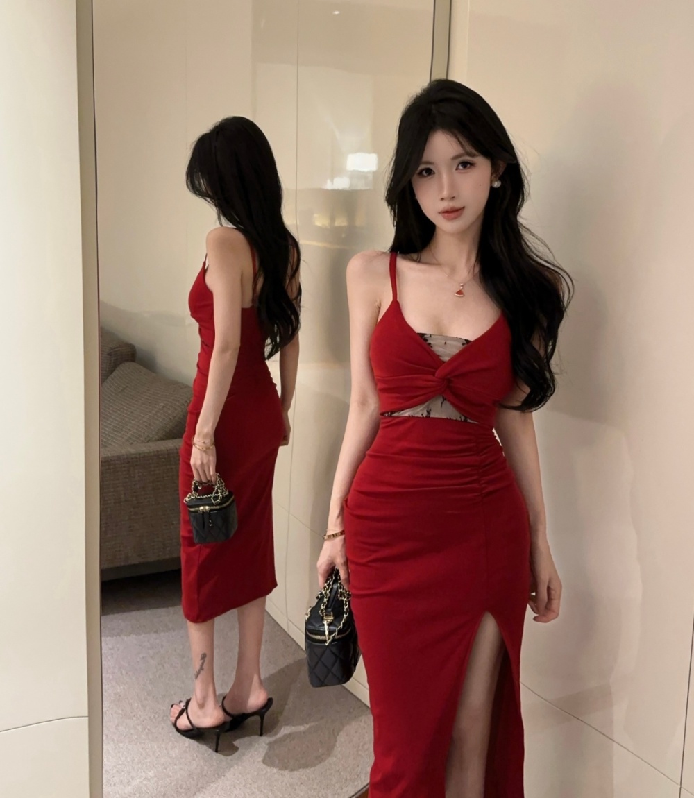 Low-cut bottoming long high split sling dress