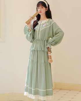 Maiden embroidery splice skirt round neck lace shirt a set