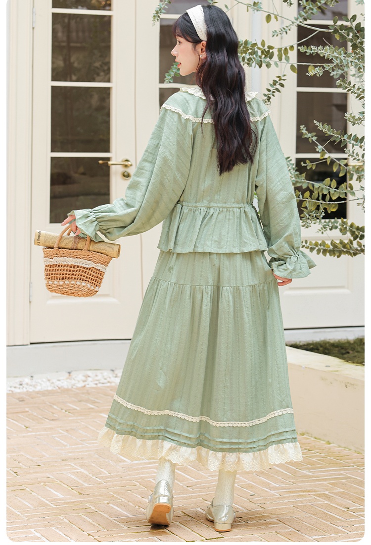 Maiden embroidery splice skirt round neck lace shirt a set