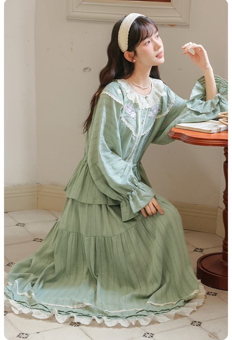 Maiden embroidery splice skirt round neck lace shirt a set