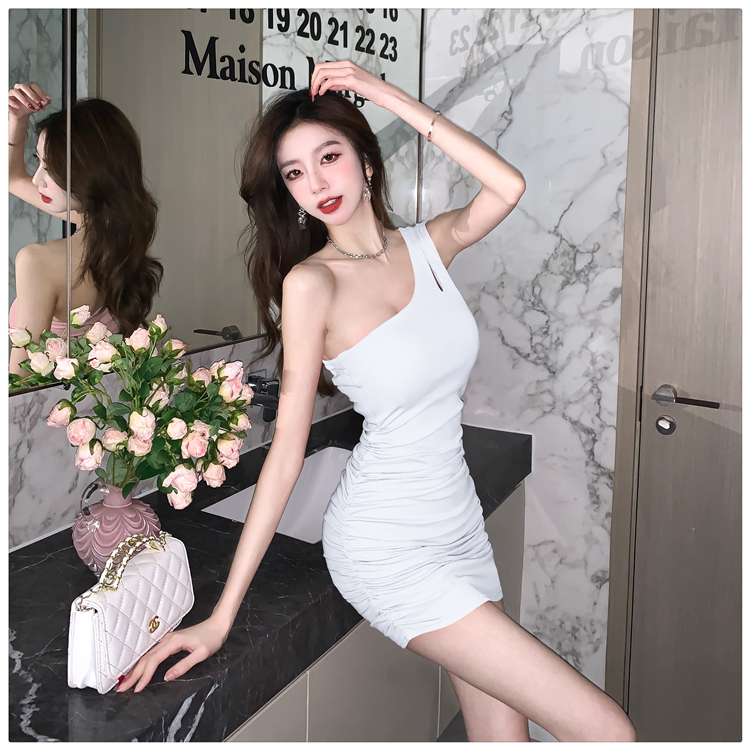 Sloping shoulder dress enticement T-back for women