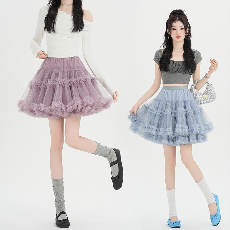 Thick and disorderly short skirt lined skirt for women