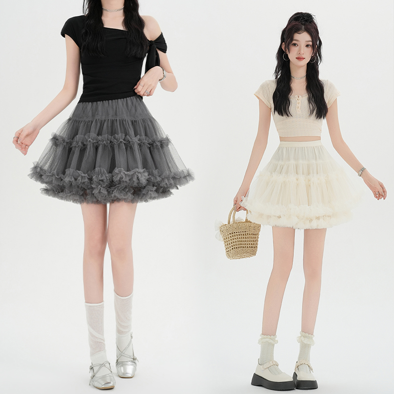 Thick and disorderly short skirt lined skirt for women