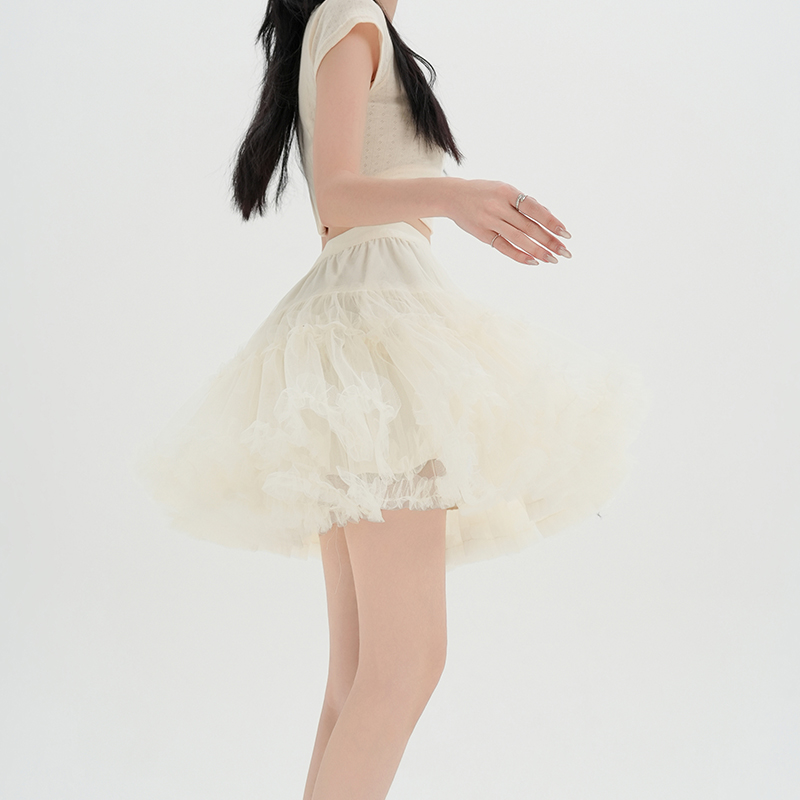 Thick and disorderly short skirt lined skirt for women